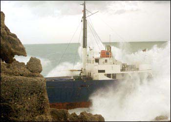 السفينة باتي التي غرقت في البحر المتوسط أمام الساحل التركي بسبب سوء الأحوال الجوية، ويعتقد أنها كانت تقل مهاجرين غير شرعيين