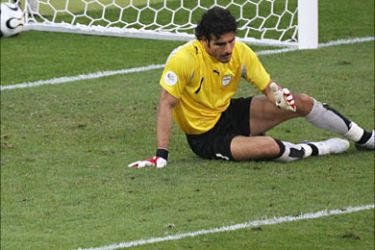r_Iran's Ebrahim Mirzapour reacts after he let in Mexico's third goal during their Group D World Cup 2006 soccer match in Nuremberg June 11, 2006. FIFA
