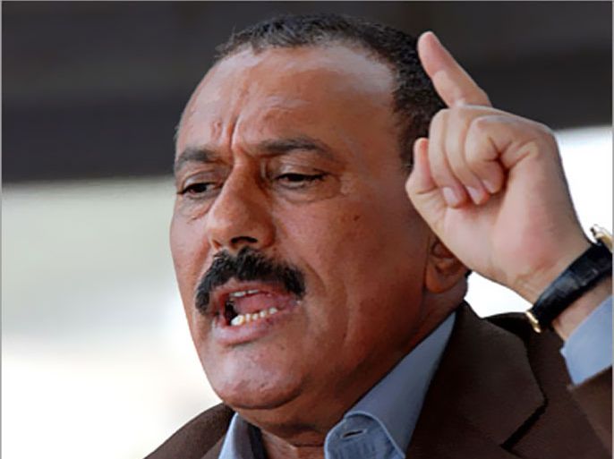 AFP / Yemeni President Ali Abdullah Saleh gives a speech during a rally for his electoral campaign in Taiz, 256 kms south of Sana’a, 11 September 2006 for the upcoming presidential