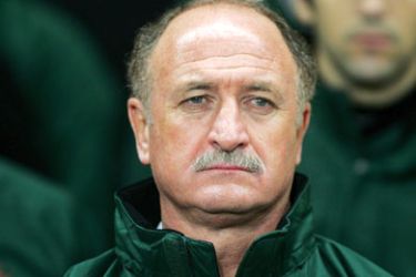 epa00924584 Brazilian coach Luis Felipe Scolari watches from the sideline during the international friendly match played between Brazil and Portugal at the Emirates Stadium