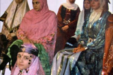 عرض لأزياء النساء في طهران والرجال ممنوعون من الحضور