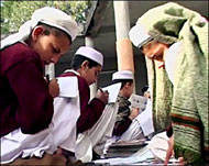 المدارس الدينية تدرس العلوم الشرعيةفي مختلف المراحل (الجزيرة-أرشيف)
