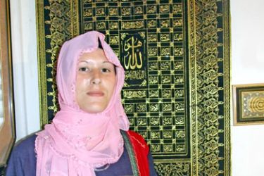 الجزيرة نت/ آية (31 عاما) سيدة إسرائيلية تشهر إسلامها وتتحدث عن سر الطمأنينة