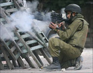 الرصاص المطاطي يصيب 40 فلسطينيا (الفرنسية)