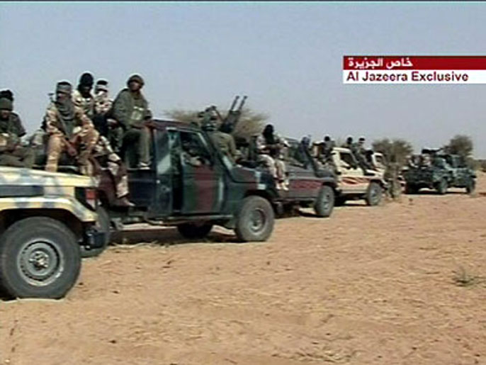 ‪المتمردون الطوارق استولوا على مدينة كيدال شمالي مالي‬ المتمردون الطوارق استولوا على مدينة كيدال شمالي مالي (الجزيرة-أرشيف)