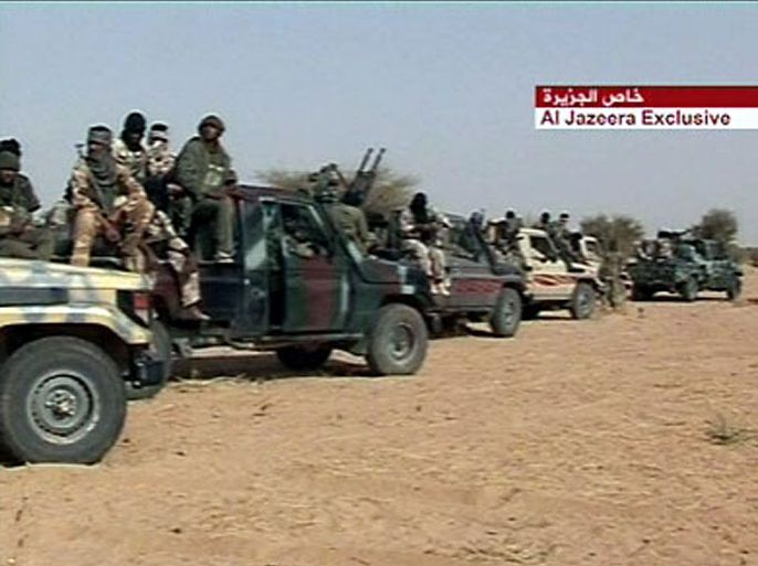 صور خاصة بالجزيرة من تقرير كاميرا الجزيرة في مواقع المتمردين الطوارق في صحراء مالي - أحمد ولد أحمدو مامين - شمال مالي 2008/3/1