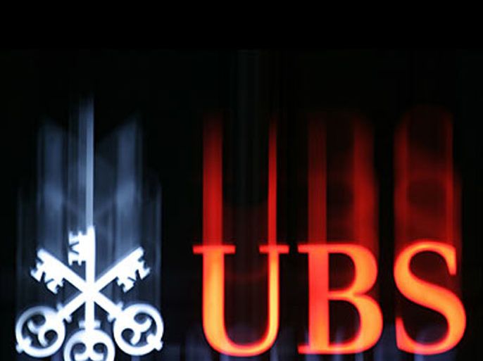 r_The logo of Swiss bank UBS AG is pictured at one of its buildings in Lucerne April 4, 2008