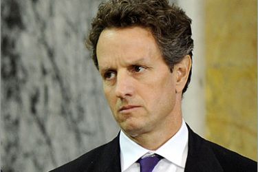 epa01557071 This file photo dated 14 October 2008, shows New York Federal Reserve Bank chief Timothy Geithner at a Treasury Department press conference in Washington, DC,