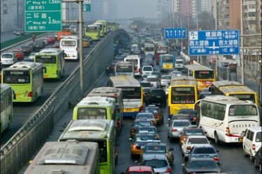 afp : (FILES) Photo taken January 15, 2008 shows buses and cars crowd busy roads in Beijing. China plans to offer incentives for car owners to scrap their old models in favour