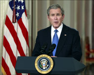 جورج بوش سمح باستخدام أساليب  استجواب عنيفة (رويترز-أرشيف)  