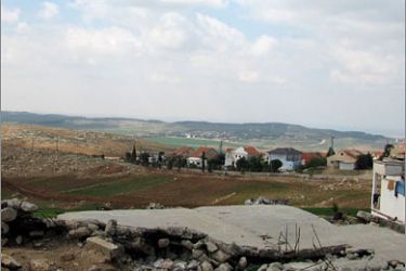 (مستوطنة أشكليوت جنوب الخليل) الاحتلال يهدم بيوت الفلسطينيين ويوسع المستوطنات