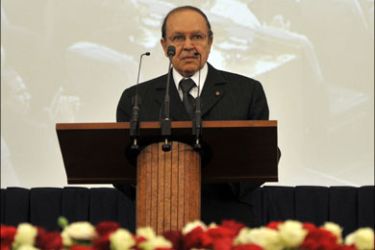 afp : Relected Algerian President Abdelaziz Bouteflika swears in, for a third term of five years during an official ceremony at the Palace of Nations, on April 19, 2009. in