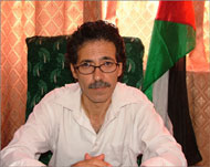 سعيد البيطار مخرج المسرحية وكاتب نصها وممثل أحد أدوارها (الجزيرة نت)