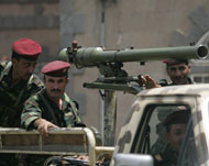 قوات الحرس الجمهوري تشن مواجهات في عدة مدن يمنية (رويترز-أرشيف) 