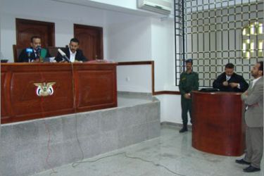 جلسة مثول رئيس تحرير صحيفة المصدر أمام محكمة الصحافة (الجزيرة نت )