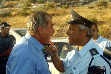 النائب محمد بركة في مواجهة مع قائد شرطة الناصرة