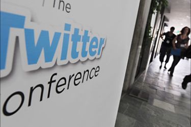 Delegates are seen at the Twitter Conference LA in Los Angeles,California in this September 22, 2009 file photo. It was reported December 18, 2009 that popular