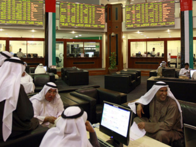 سوق دبي سجلت عزوف المؤسسات الاستثمارية عن التعاملات (رويترز)