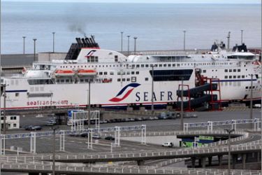 epa02102965 One of SeaFrance ferries is docked at the port of Calais, France, 03 April 2010, due to a 48-hour strike by CFDT union members that led to