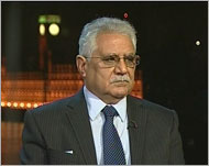 وفيق السامرائي قال إن بناء السور حول بغداد مؤامرة ضد العرب السنة (الجزيرة-أرشيف)
