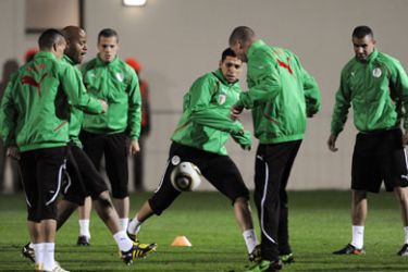 Members of Algeria's national team take part in a team training session at the Ugu Sports Complex in Ugu near Margate on June 15, 2010. Algeria can pose 2010 World Cup football Group C favourites England problems when the two teams clash on June 18 in Cape Town, Algerian captain Anther Yahia claimed on June 14.