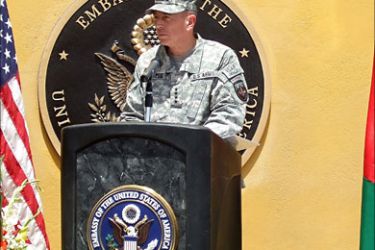 r_General David Petraeus, the new commander of U.S. and NATO forces in Afghanistan, speaks during a ceremony to mark U.S. Independence Day in Kabul July 3, 2010
