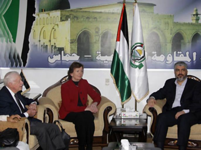 Hamas movement's exiled leader Khaled Meshaal (R) meets with members of The Elders group, former US president Jimmy Carter (L) and Mary Robinson, Ireland's former president and UN high commissioner for human rights, on October 19, 2010 at his office in Damascus, the third leg of the Elders' Middle East tour which has already taken them to the Gaza Strip and Egypt. AFP PHOTO