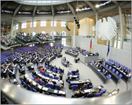 ألمانيا حذرت من تفشي الذعر بسبب أنباء عن هجوم محتمل على البرلمان (الفرنسية-أرشيف)