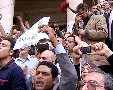 من احتجاجات 6 أبريل/ نيسان 2008 (الجزيرة-أرشيف)