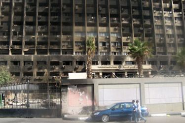 مبنى المجالس القومية المتخصصة الذي يضم المجلس الأعلى للصحافة الذي أحرق في الأيام الأولى للثورة في مصؤ-تقرير مجدي 22 فبراير 2011