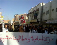 سلسلة الاحتجاجات الأخيرة في البحرين انطلقت في 14 فبراير 2011 (الجزيرة نت)