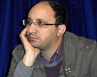 حسن طارق عضو المكتب السياسي لحزب الاتحاد الاشتراكي للقوات الشعبية (الجزيرة نت)