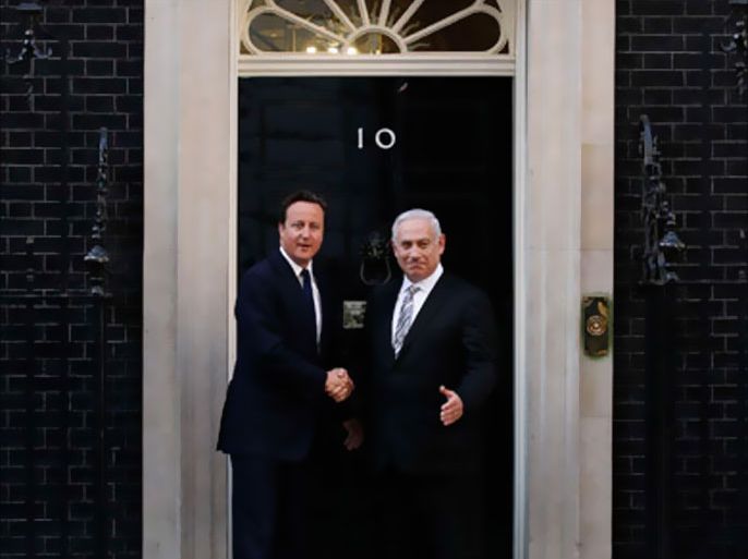Britain's Prime Minister David Cameron (L) greets Israel's Prime Minister Benjamin Netanyahu outside 10 Downing Street in London May 4, 2011.