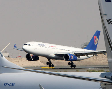 مصر للطيران تنتظر رفع الحظر لاستئناف رحلاتها لليبيا (الأوروبية)