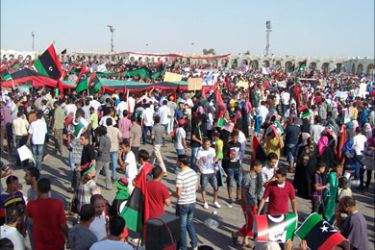 صورة من مليونية بنغازي في يوليو الماضي،والتعليق كالتالي : الليبيون يستعدون لمرحلة " مابعد التحرير