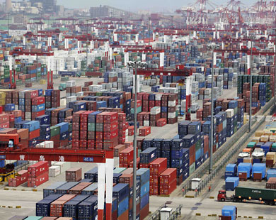 
الصين حققت 170 مليار دولار من الفائض التجاري في 12 شهر قبل أغسطس/آب (رويترز)