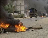 من أعمال العنف والشغب التي شهدتها العاصمة ياوندي في فبراير/شباط 2008 (الفرنسية)
