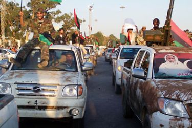 ليبيا تدخل عهد جديد من بوابة العسكريين ( الجزيرة نت ).