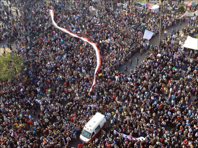  الكشف عن التقرير تزامن مع إحياء عشرات آلاف المصريين أحداث محمد محمود الفرنسية