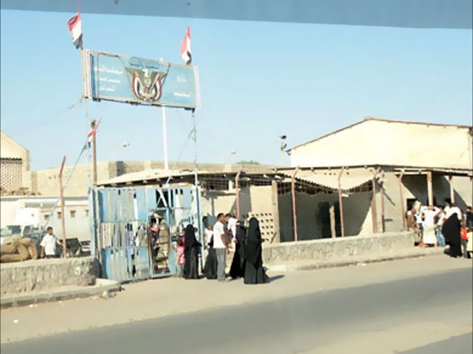 سلطات الامن توقف زيارة اقارب السجناء لسجن عدن عقب فرار معتقلين أمس(الجزيرة نت)