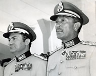 تولى مبارك منصب قائد القوات الجوية قبل أن يصبح رئيسا للجمهورية (الفرنسية-أرشيف)