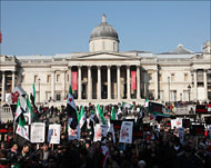الأزمة السورية سيطرت على مظاهرة العفو الدولية بلندن للتضامن مع الربيع العربي (الجزيرة نت)