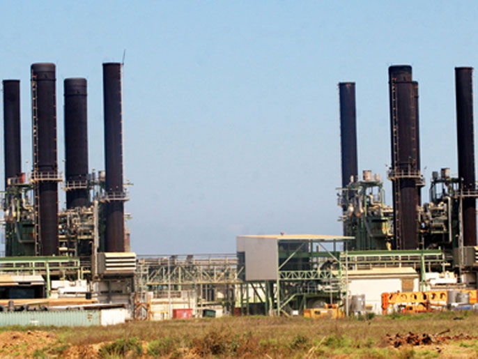 محطة التوليد الوحيدة في غزة توقفت نتيجة شح الوقود في أسواق القطاع (الجزيرة نت)