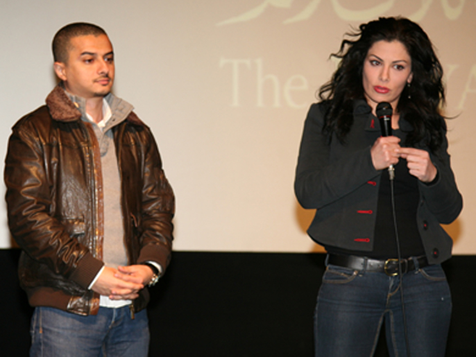 ‪صبا مبارك والمخرج محمد الحشكي يتحدثان للجمهور‬  