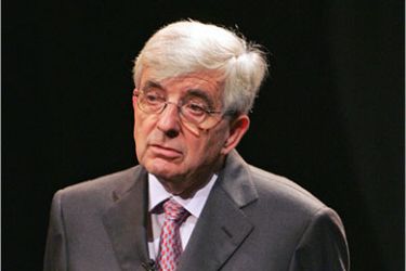 FILES) Picture taken on November 13, 2006 during a press conference in Paris shows former defence minister and left-wing nationalist Jean-Pierre Chevenement