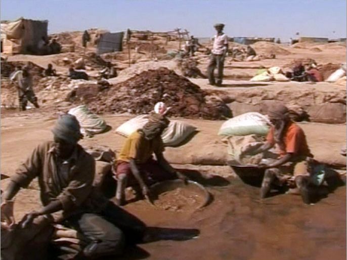 عملية التنقيب عن الذهب في السودان