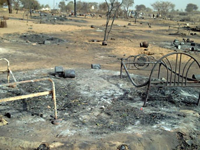 قرى تم حرقها أثناء المعارك بين الحكومة والعدل والمساواة بدارفور