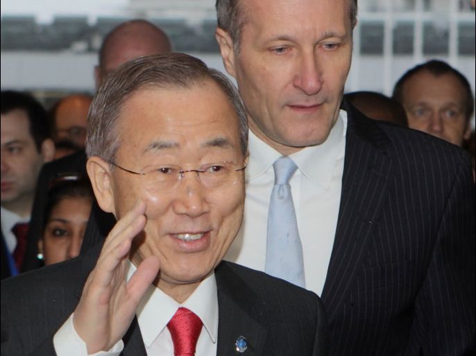 afp : UN Secretary-General Ban Ki-moon (L) and CTBTO Executive Secretary Tibor Toth arrive for 15th anniversary of signing of the Comprehensive Nuclear-Test-Ban Treaty (CTBTO) on February 17, 2012 at the UN headquaters in Vienna. AFP PHOTO / DIETER NAGL