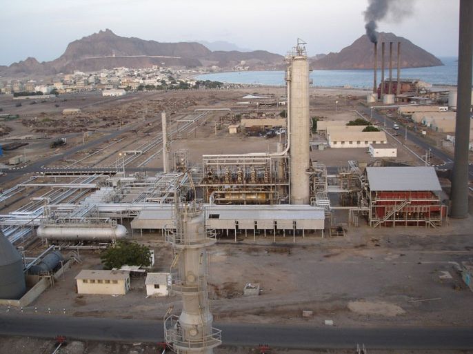 استهداف أنابيب النفط يشكل تحديا بارزا أمام الحكومة اليمنية ويثير القلق على منشآت النفطً(الجزيرة نت)