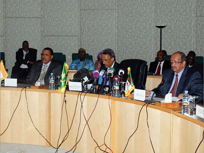 (From L) Niger Foreign Minister Mohamed Bazoum, his counterpart from Mauritania Hammadi Ould Hammdi and Algerian Junior Minister for Africa and Maghreb Affairs Abdelkader Messahel speaks during a meeting on April 8, 2012 in Nouakchott. The three ministers, who met to discuss the situation in Mali, demanded the "immediate and without condition implementation" of the agreement on restoring the constitutional order signed by junta leaders and ECOWAS authorities. AFP PHOTO/ STRINGER